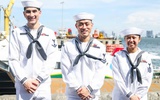 Gặp những giọng nói Việt trên tàu sân bay Mỹ USS George Washington