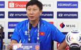 Video HLV Kim Sang Sik tiết lộ lý do tắt điện thoại trước trận chung kết lượt về ASEAN Cup 2026