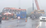 Hiện trường lật xe khách trên quốc lộ 19 đoạn qua tỉnh Gia Lai, 3 người tử vong