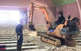 Cận cảnh tháo dỡ rạp Hòa Bình Đà Lạt để cho thuê đất kinh doanh