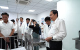 Video Chủ tịch Quốc hội Trần Thanh Mẫn thăm, tặng quà bệnh nhi tại TP.HCM
