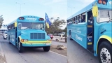 Tuyển Curacao gây sốt khi đi đá giao hữu World Cup bằng xe buýt học sinh cũ