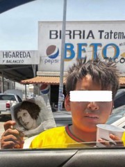 Thực hư vụ cậu bé cầm ảnh Lady Gaga 'xin tiền cho bà dì bị bệnh'