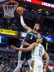 ‘Người khổng lồ’ của NBA Victor Wembanyama chạm mốc 230cm
