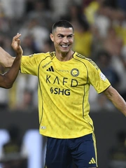 Cristiano Ronaldo ghi siêu phẩm trong trận đại thắng của Al Nassr