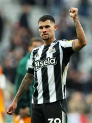 Đội trưởng của Newcastle hoảng sợ vì sự cố hàng không