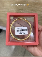 Ảnh vui 29-10: Quà 20-10 muộn được đem đến từ shipper