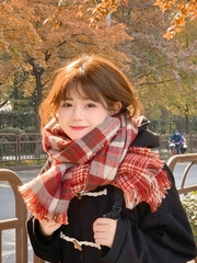 Cái gì bạn có thể giữ nhưng không bao giờ chạm vào được?