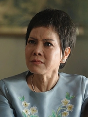 Phim có Việt Hương đạt doanh thu 80 tỉ khiến mạng xã hội xôn xao