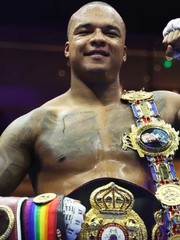 Võ sĩ quyền anh Wardley giành đai vô địch WBO mà 'không cần tung cú đấm nào'