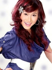 Ngôi sao ca nhạc đình đám miền Tây làm tạp vụ quán cà phê, khách sạn