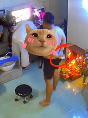 Chồng nhanh như chớp 'thó' tiền của vợ đánh rơi