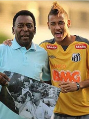 Neymar chi 18 triệu USD mua lại thương hiệu 'Vua bóng đá' Pele