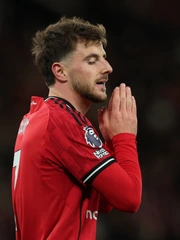 Man Utd chuyển nhượng tệ nhất thế giới với khoản lỗ 421 triệu bảng