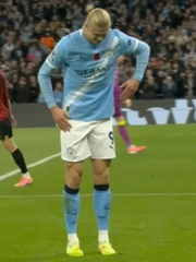 Erling Haaland gây bão mạng với màn ăn mừng kiểu robot