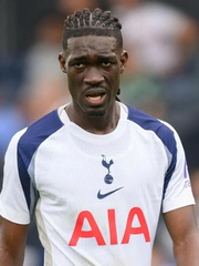 Tiền vệ Tottenham mất hơn 800.000 bảng vì lừa đảo tinh vi