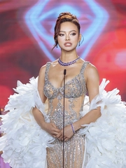 Mai Ngô được gì khi dừng ở top 12 'Miss Charm 2025'?