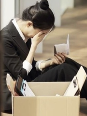 Bị đuổi việc vì đi vệ sinh 14 lần một tháng trong giờ làm