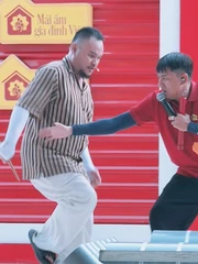 Vinh Râu khiến Thái Vũ phải bỏ mic MC, chuyện gì đây?