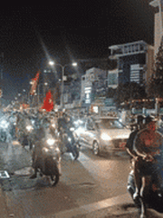 CĐV đi bão sau chiến thắng của tuyển Việt Nam, cần lưu ý một điều