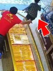 Đang ngồi uống cà phê chill chill thì có cơ hội được làm việc tốt