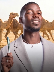 Paul Pogba bị chỉ trích vì đầu tư đua lạc đà