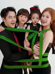 Sao Việt rộn ràng đón Giáng sinh 2025