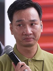 MC Thành Trung nghẹn ngào khi nghe câu hỏi của bé gái dành cho mẹ ruột của mình