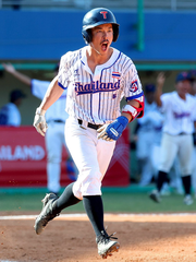 Trời nóng, chủ nhà SEA Games tăng nước uống, đãi cơm Thái cho VĐV