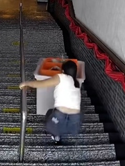 Mất tháng lương vì nghĩ mình thông minh nhưng lại không thông minh