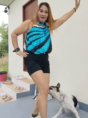 Bị chó táp khi nhún nhảy làm màu