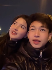 Chàng trai đỡ không nổi khi bạn gái dụ kể về người yêu cũ