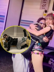 Jennie lầy lội cosplay dáng nằm kinh điển của Lisa