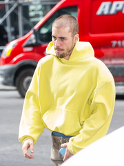Justin Bieber lâm vào cảnh nợ nần chồng chất