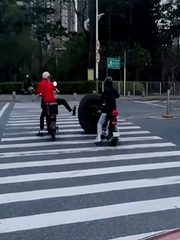 Anh hùng cứu bánh xe