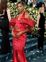 Sao thể thao xuất hiện lộng lẫy tại Met Gala 2025