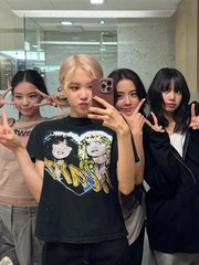 Blinks bất bình với công ty quản lý của BlackPink