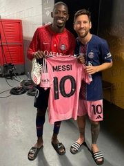 Dembele khoe ‘lột’ hết đồ của Messi tại FIFA Club World Cup