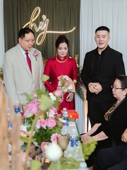 Con trai 'gả' mẹ 53 tuổi đi lấy chồng ở TP.HCM