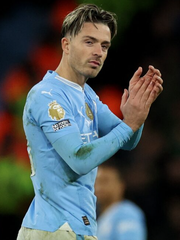Một CĐV Man Utd ra tòa thừa nhận đã tát Jack Grealish