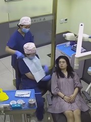 Cười sảng với cô trợ lý nha sĩ hậu đậu