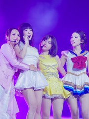 Concert 'Em xinh say hi' đêm 1: Bữa tiệc âm nhạc mãn nhãn và những giải thưởng 'cười té ghế'