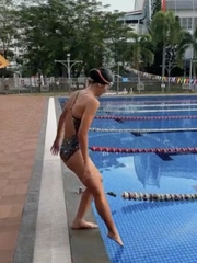 Lạnh 18 độ, Ánh Viên: 'Bơi trời này hả, dễ lắm để Viên chỉ cho'