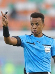 Trọng tài mất việc tại AFCON 2025 vì... đôi giày