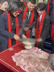 Ông chủ 21 tuổi thưởng Tết: Mỗi nhân viên 1 gam vàng