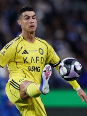 Cristiano Ronaldo vẫn vô địch kiếm tiền trong năm 2025
