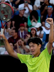 Michael Zheng không được nhận tiền thưởng Úc mở rộng vì còn… đi học