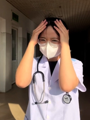 Cô gái bị thao túng tâm lý, tới khi học y mới nhận ra mẹ nói đúng