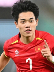 Đình Bắc trông thế nào khi CLB CAHN đu trend #throwback2016?