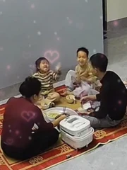Bố bối rối khi các con hỏi 'trong 3 mẹ con, bố yêu ai nhất?'